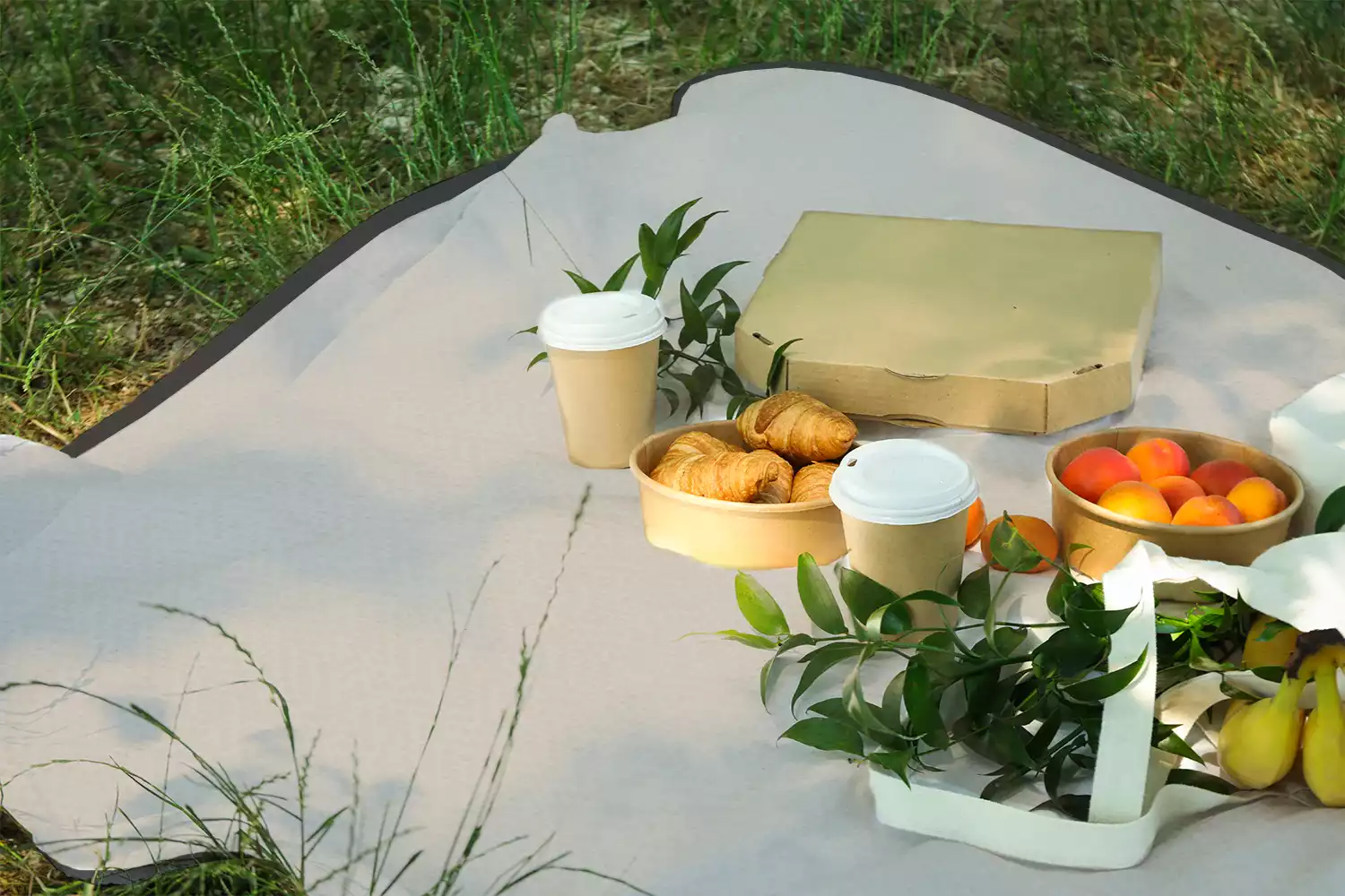 best compact waterproof picnic blanket